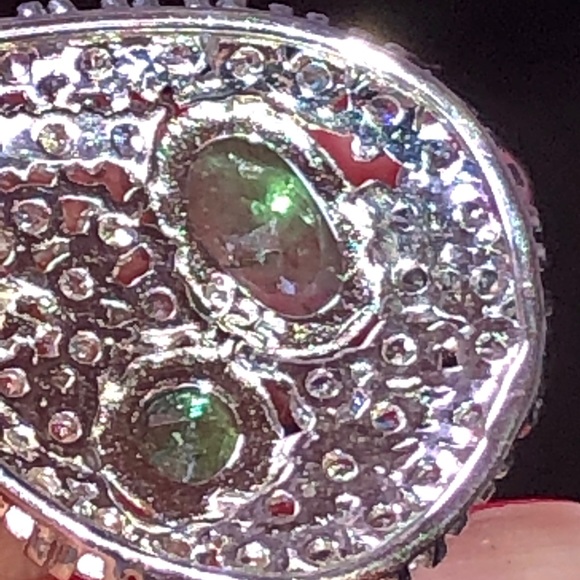 Classy Genuine Emerald Earrings - Picture 5 of 9